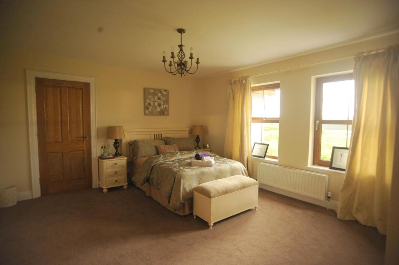Knockalla Luxury Property With Hot Tub Suitable For Families Portadown Exterior photo